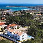 فيلة Oli B