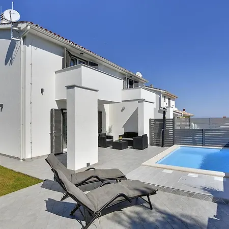 Holiday home Oli B *