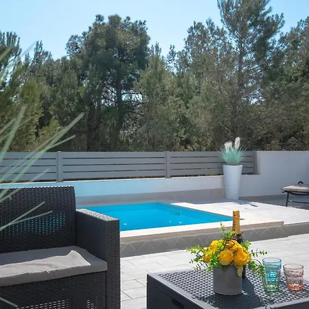 Holiday home Oli B Liznjan