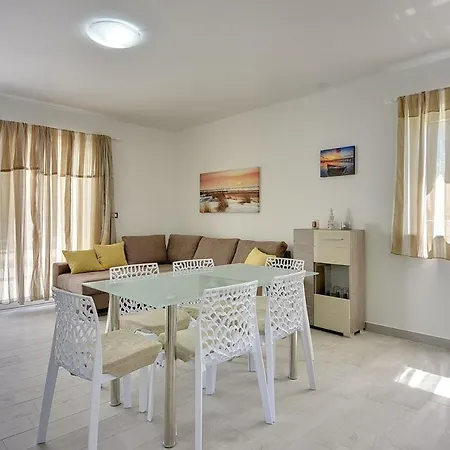 Oli B Holiday home *
